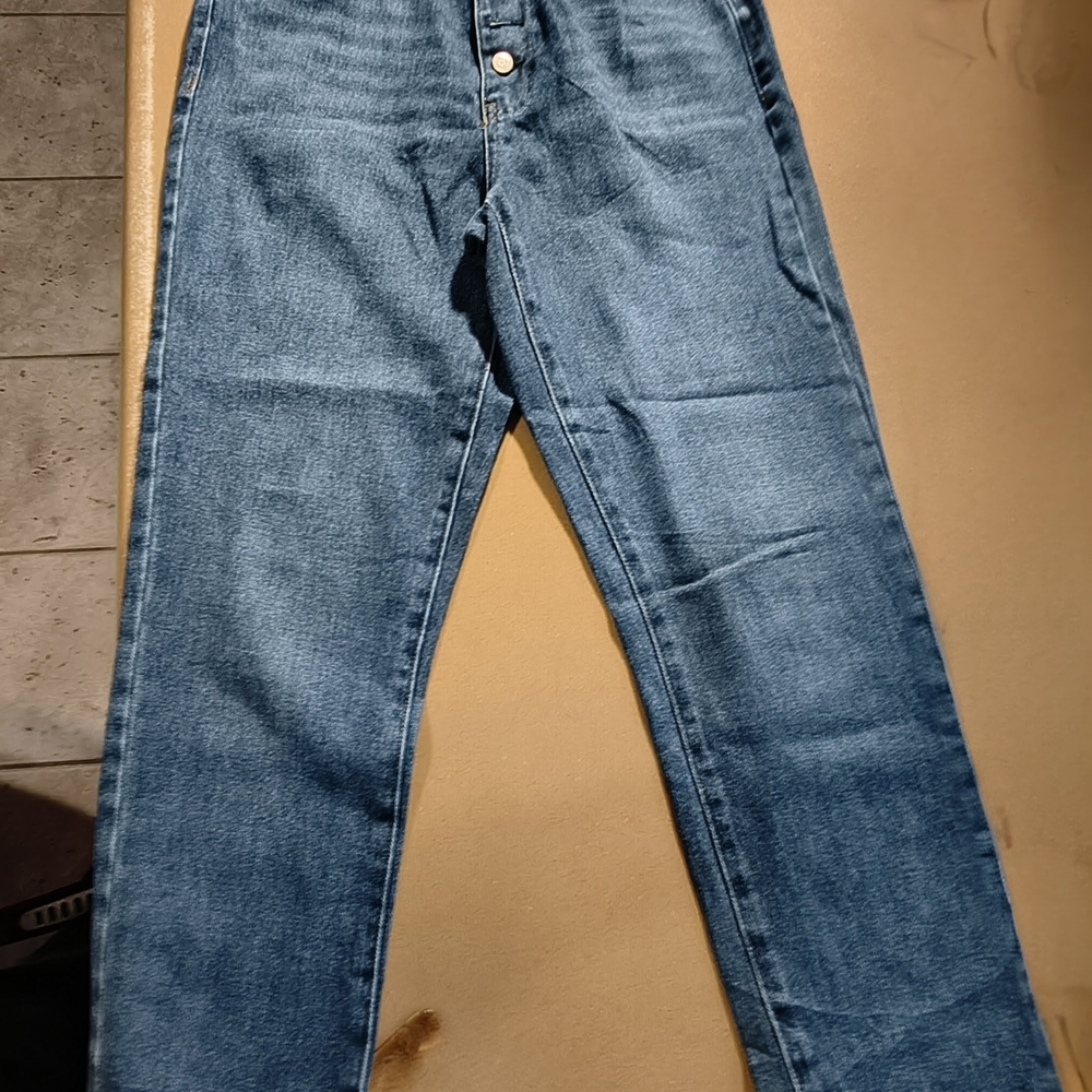 PacSun Woman's Button Fly Mom Jean
